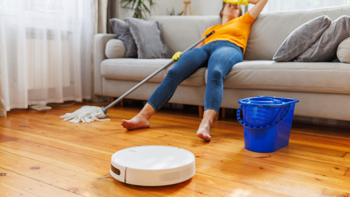 Robotstofzuiger met dweilfunctie of emmer en dweil